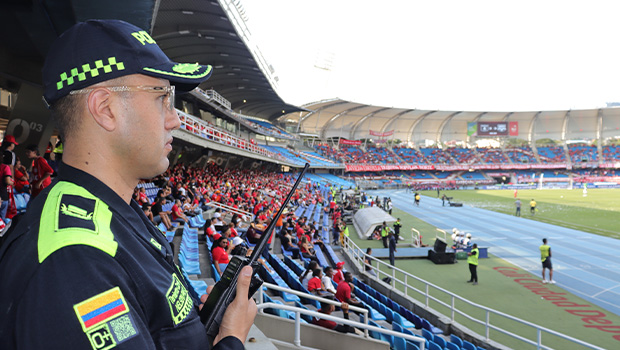 dispositivo de seguridad policial en estadio de cali