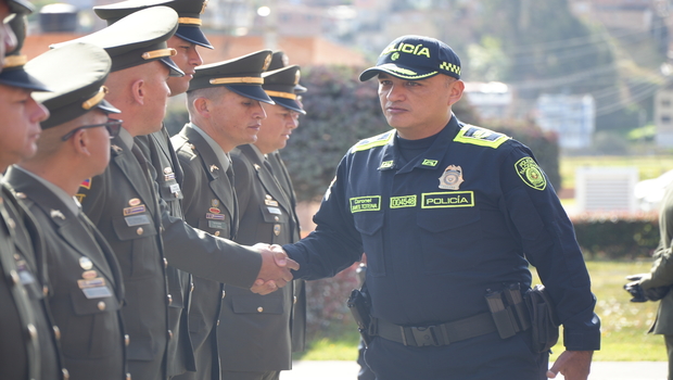 Cr. James Totena Gir&oacute;n.