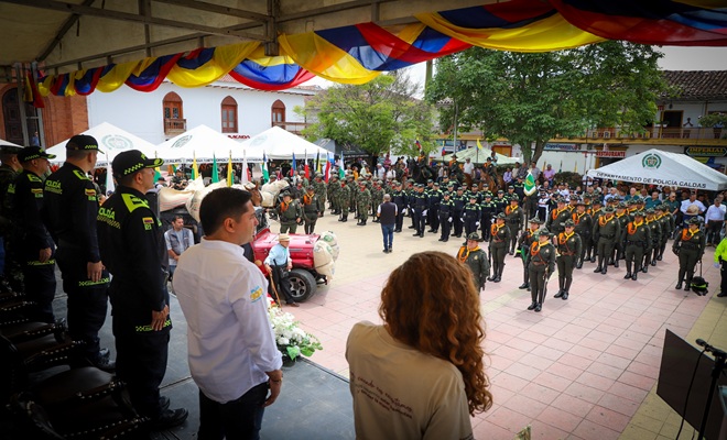 Policías de diferentes especialidades en lanzamiento de plan cosecha