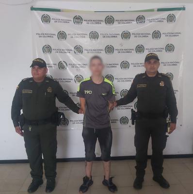 Le figura antecedentes por los delitos de, Homicidio, Fabricación, Tráfico y Porte de Armas de Fuego y Violencia Intrafamiliar