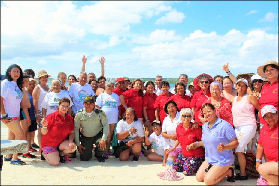 Somos una Policía Para la Gente y recibimos a los próximos bachilleres de la tercera edad 