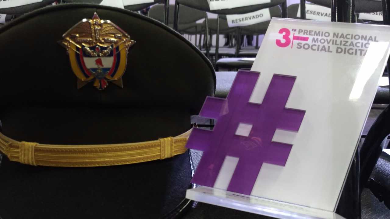 La Policía más twittera del mundo gana premio nacional a la movilización digital