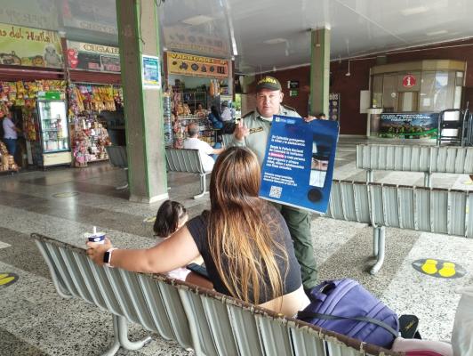 Policia de turismo realiza campaña ``Ojos en todas partes`` contra la explotacion sexual a la infancia