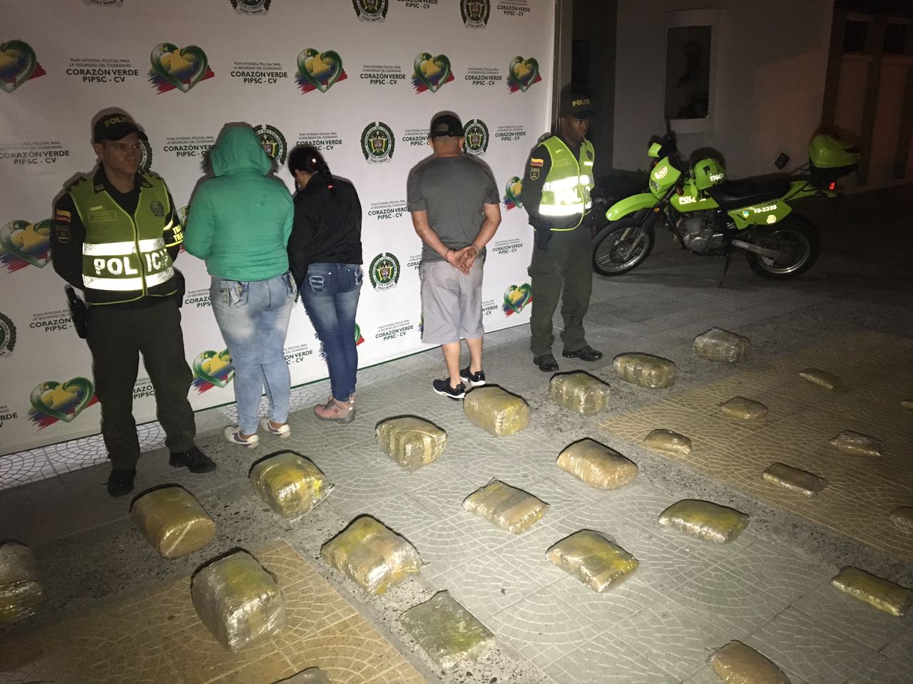 tres_personas_capturadas_con_65_kilos_marihuana