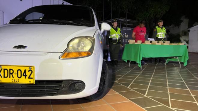 Siguen cayendo caletas de coca en la vía Neiva - Castilla