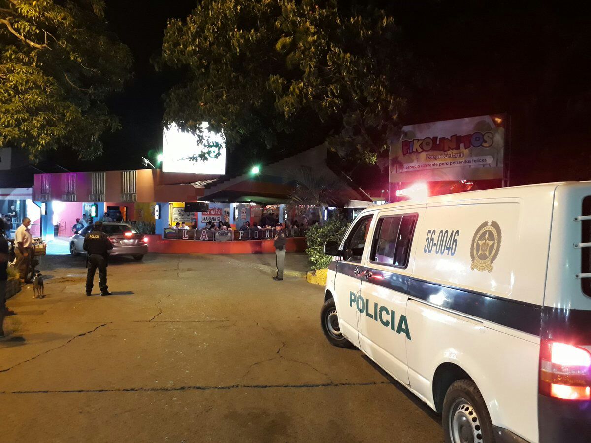 600-uniformados-se-tomaron-las-comunas-uno-seis-y-siete-como-resultado-se-obtuvo-la-captura-de-cinco-personas-por-la-comisión-de-diferentes-delitos-y-alrededor-de-1.500-ciudadanos-fueron-identificados