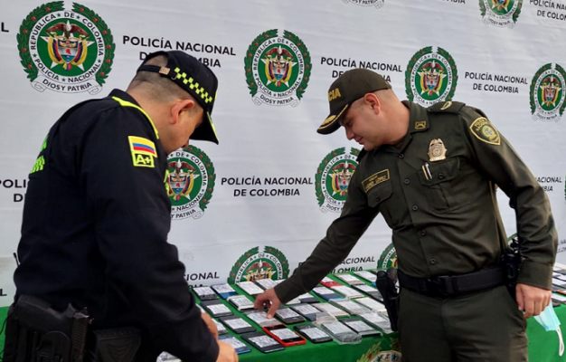 Actividades operativas contra el hurto 8 celulares entregados gracias a la denuncia ciudadana y operativos institucionales