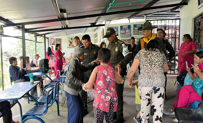 La Policía Nacional lideró jornada de bienestar para adultos mayores en Villavicencio