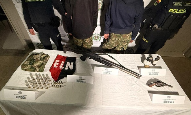 dos capturados, dos policías y elementos incautados 