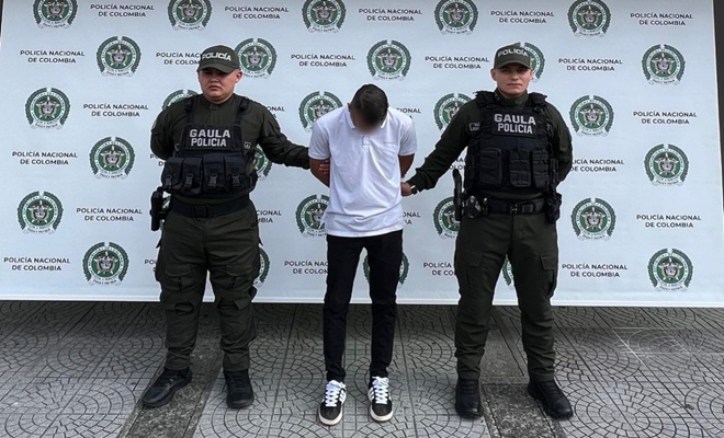 dos uniformados del Gaula y un capturado 