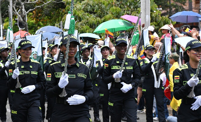 Con orgullo, la Escuela de Policía “Carlos Eugenio Restrepo” desfiló en los municipios del Valle de Aburrá