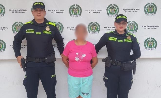 mujer capturada durante el procedimiento