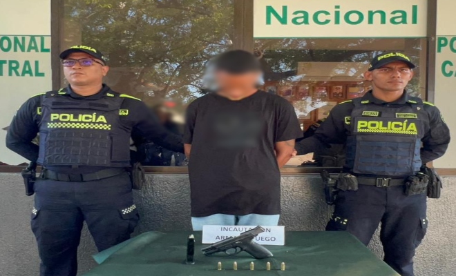 Dos polic&iacute;as, un capturado y elementos incautados