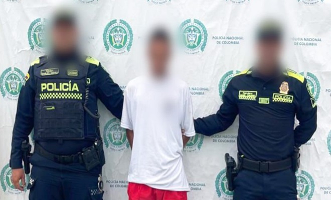 dos Polic&iacute;as y un ciudadano capturado