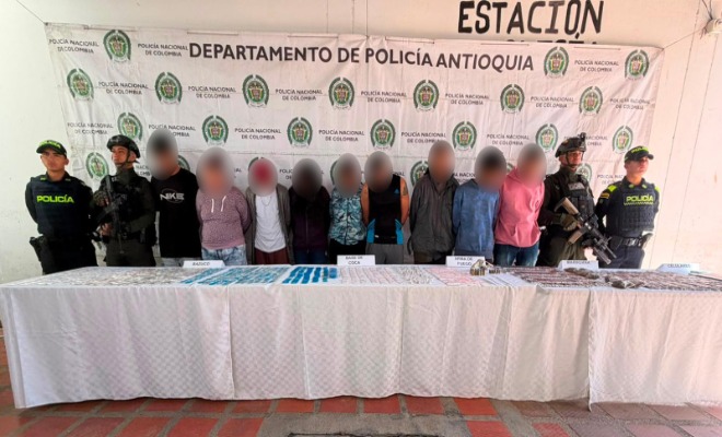 Polic&iacute;a custodian a 9 capturados