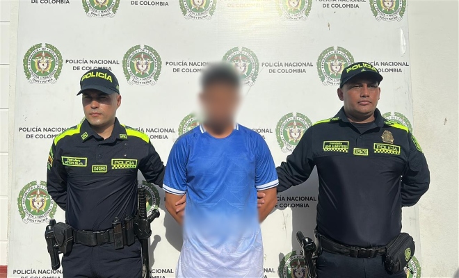 Dos polic&iacute;as, un capturado