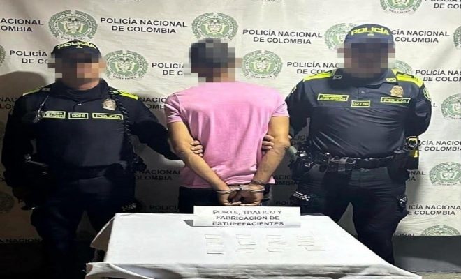 dos policías y un ciudadano capturado por el delito de delito de tráfico, fabricación o porte de estupefacientes