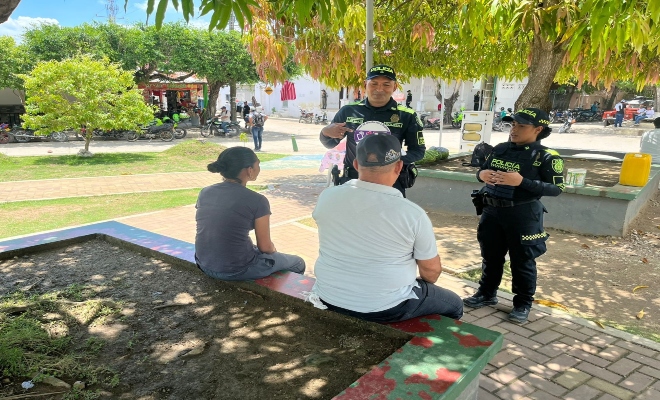 patrula purpura realizando csamapañas masiva jornada de sensibilización contra las Violencias Basadas en Género 