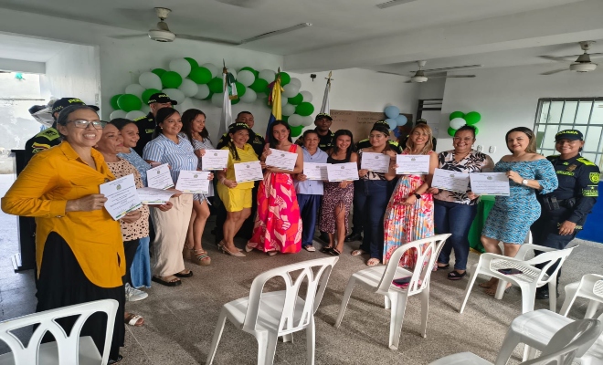veinte personas en clausura fortaleciendo la convivencia y la participación ciudadana