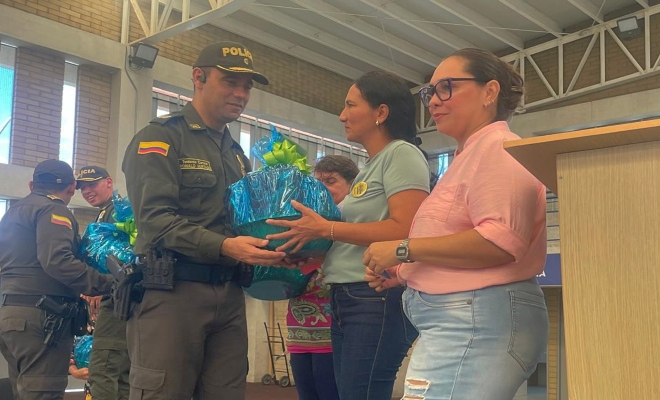 Los líderes comunales, esos héroes silenciosos de cada barrio, fueron homenajeados 