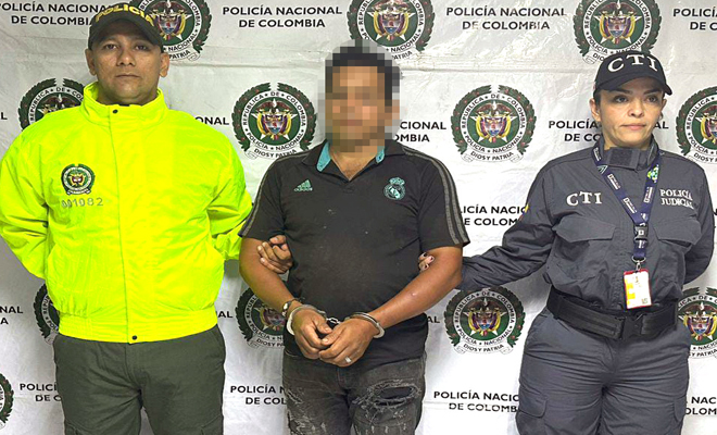 La denuncia oportuna de la víctima, permitió establecer que, este sujeto aprovechaba cuando se quedaba a solas con la menor en el barrio Uniportales, para acceder a la menor y someterla a diferentes vejámenes sexuales.