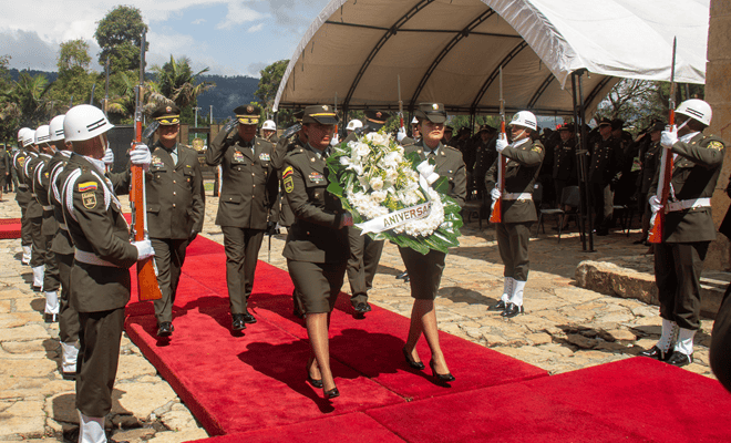 ofrenda floral ceremonia aniversario 76