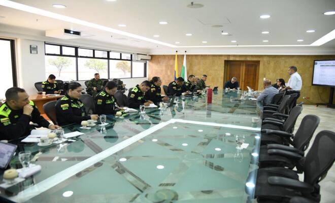 Reuni&oacute;n entre gobernaci&oacute;n y representantes de la fuerza p&uacute;blica