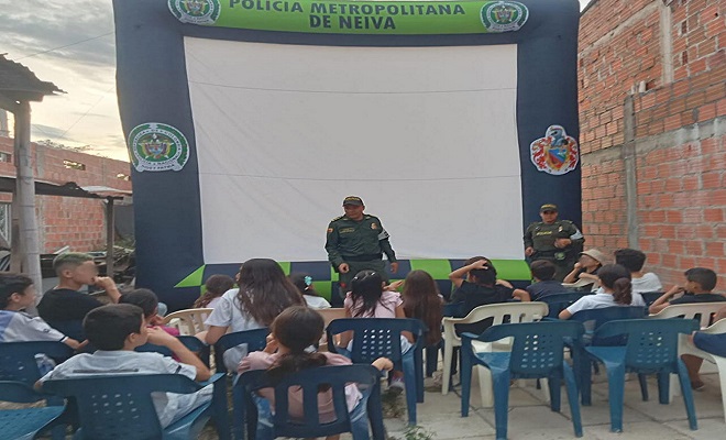 Policía Nacional de la mano de la comunidad