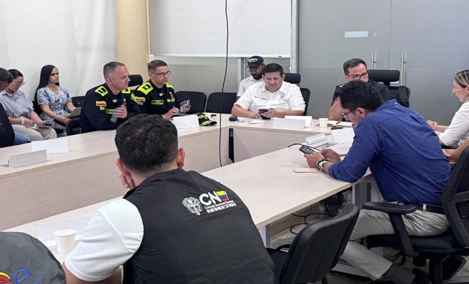 Polic&iacute;a nacional reunido con entidades gubernamentales