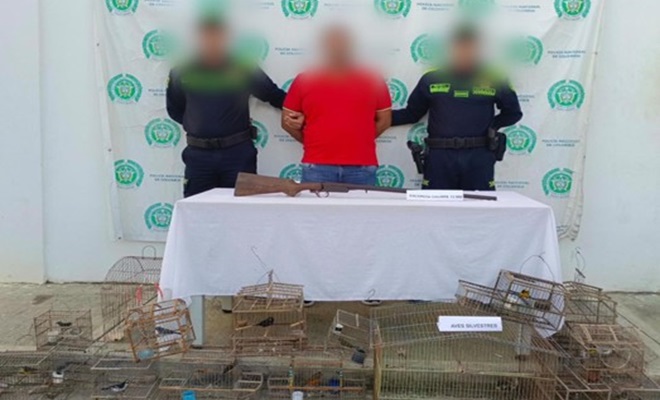Dos funcionarios policiales y una persona capturado por el delito de porte ilegal de armas de fuego y tr&aacute;fico de fauna silvestre