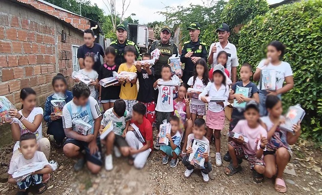 Policia Nacional trabaja por la niñez en las comunas de Neiva