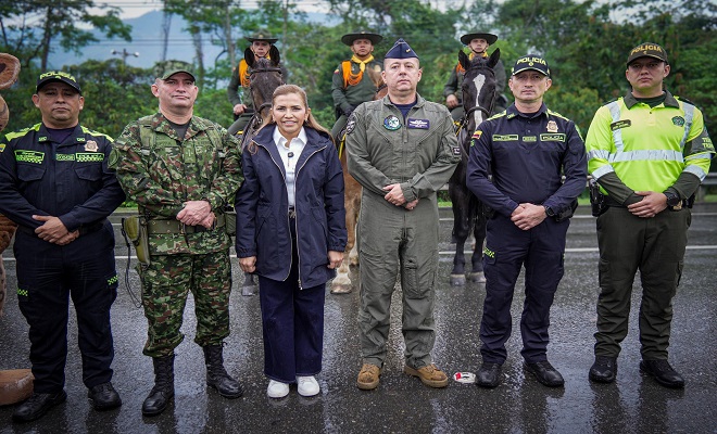 Policía, Ejército, Fuerza Aérea y la señora gobernadora del Meta en el lanzamiento