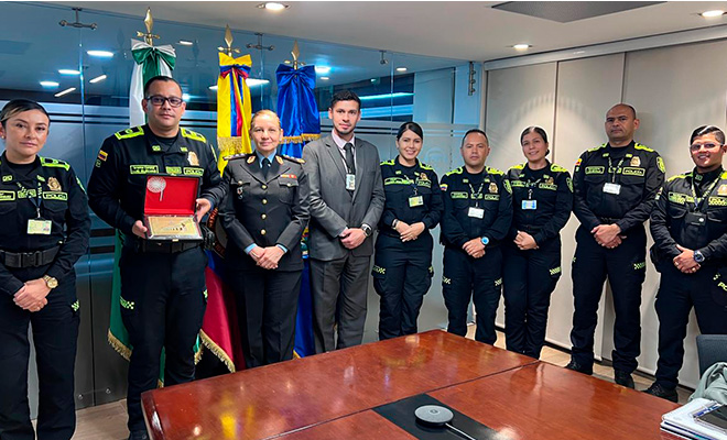 Policías de Paraguay y de Colombia reunidos