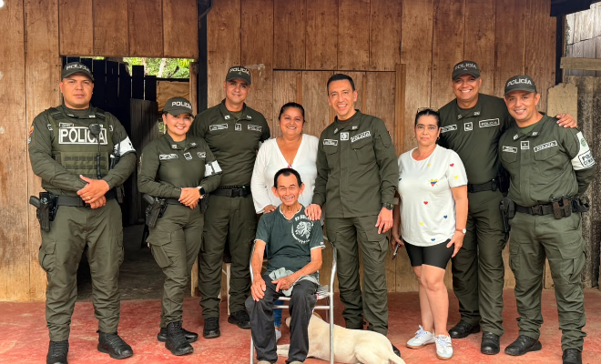 Policía y comunidad unidos por la solidaridad