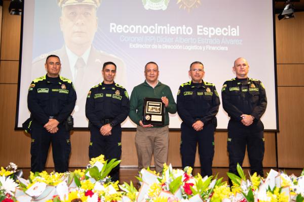 Reconocimiento al señor coronel (RP) Didier Alberto Estrada Álvarez