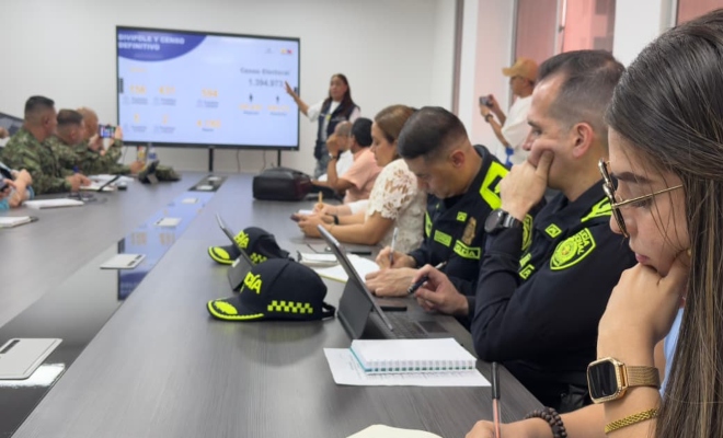 secretario del Interior y Participaci&oacute;n Ciudadana, junto con la Fuerza P&uacute;blica, autoridades departamentales, organismos de control y entidades gubernamentales, quienes realizaron seguimiento a las acciones previas que permitir&aacute;n garantizar el normal desarrollo de la jornada democr&aacute;tica