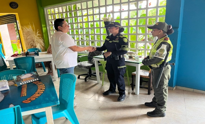 Los operativos incluyen presencia en restaurantes y gastrobares, acciones de prevención y capacitación para reducir el riesgo de hurtos.