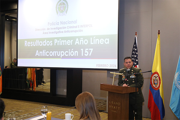Director de la Polic&iacute;a Nacional en aniversario l&iacute;nea 157