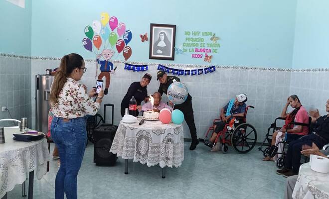 UNA GRAN FELICIDAD