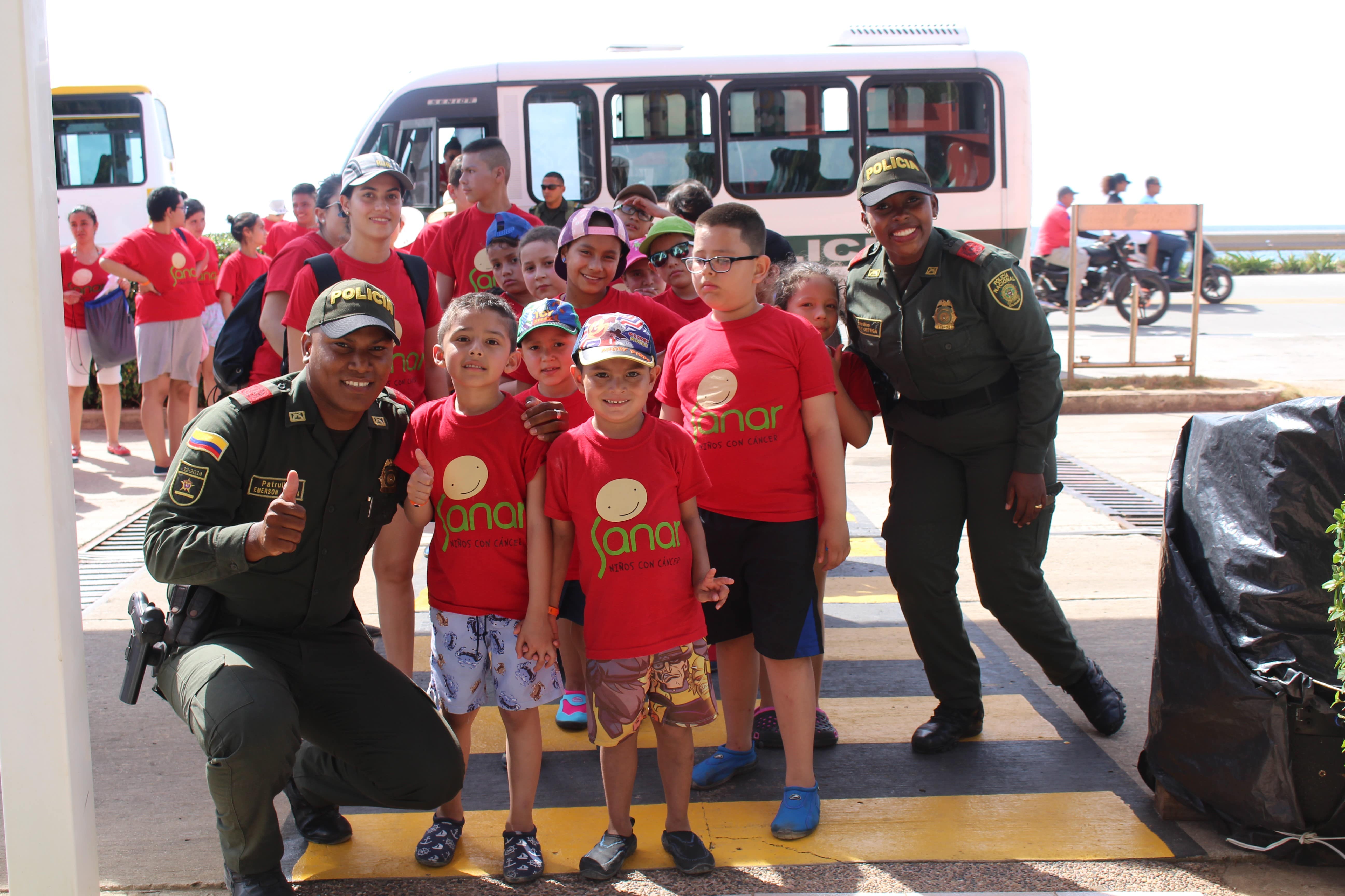 Niños de la Fundación ‘Sanar’ disfrutaron de una tarde en san andrés en compañía de la Policía Nacional