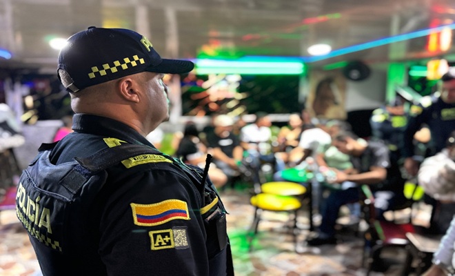 policias garantizando la seguridad en Manizales