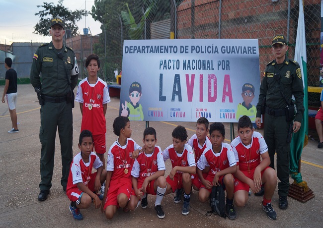 Fortalecemos el acercamiento con nuestros jóvenes a través de las actividades deportivas Adelantamos torneo de fútbol pacto nacional por la vida