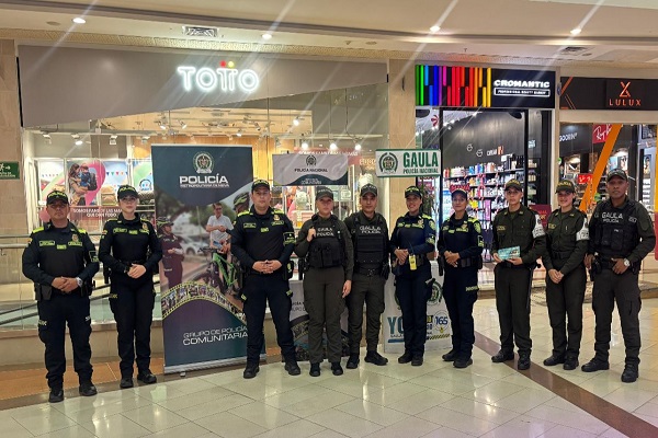 3 Polic&iacute;as del GAULA, 2 Polic&iacute;as comunitarias y 4 de turismo