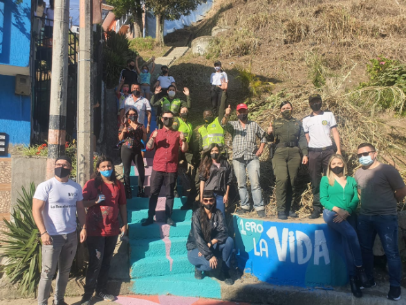 ¡Ya no más! campaña liderada por la policía con el fin de rechazar la violencia  Tras identificar las zonas con mayor caso de vulnerabilidad, uniformados y comunidad les dan una nueva imagen