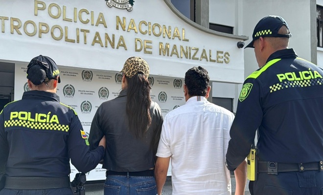 Dos Polic&iacute;as y Dos capturados