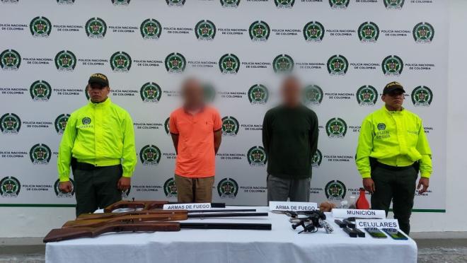 Dos hombres fueron capturados y 8 armas de fuego incautadas