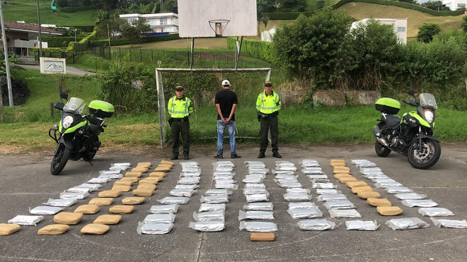 Capturado e incautación de estupefacientes Capturado e incautación de estupefacientes