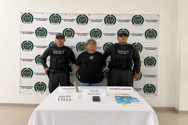Capturada mujer con munici&oacute;n y estupefacientes
