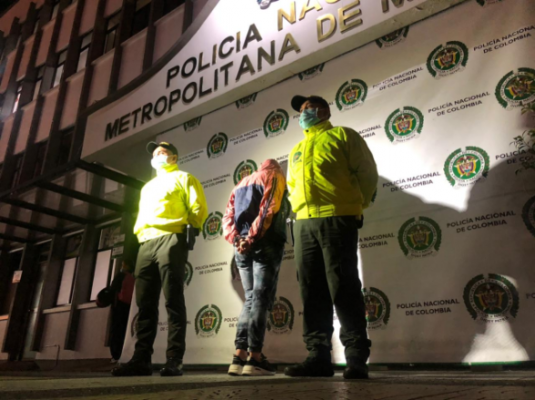 gracias a la oportuna denuncia fue posible la captura  A la cárcel mujer por los delitos de actos sexuales con menor de 14 años agravado y pornografía infantil