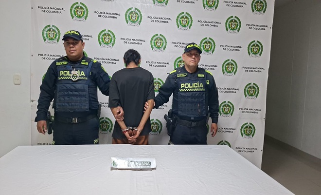dos policías y un capturado con 250 gramos de marihuana en el sector de la galería